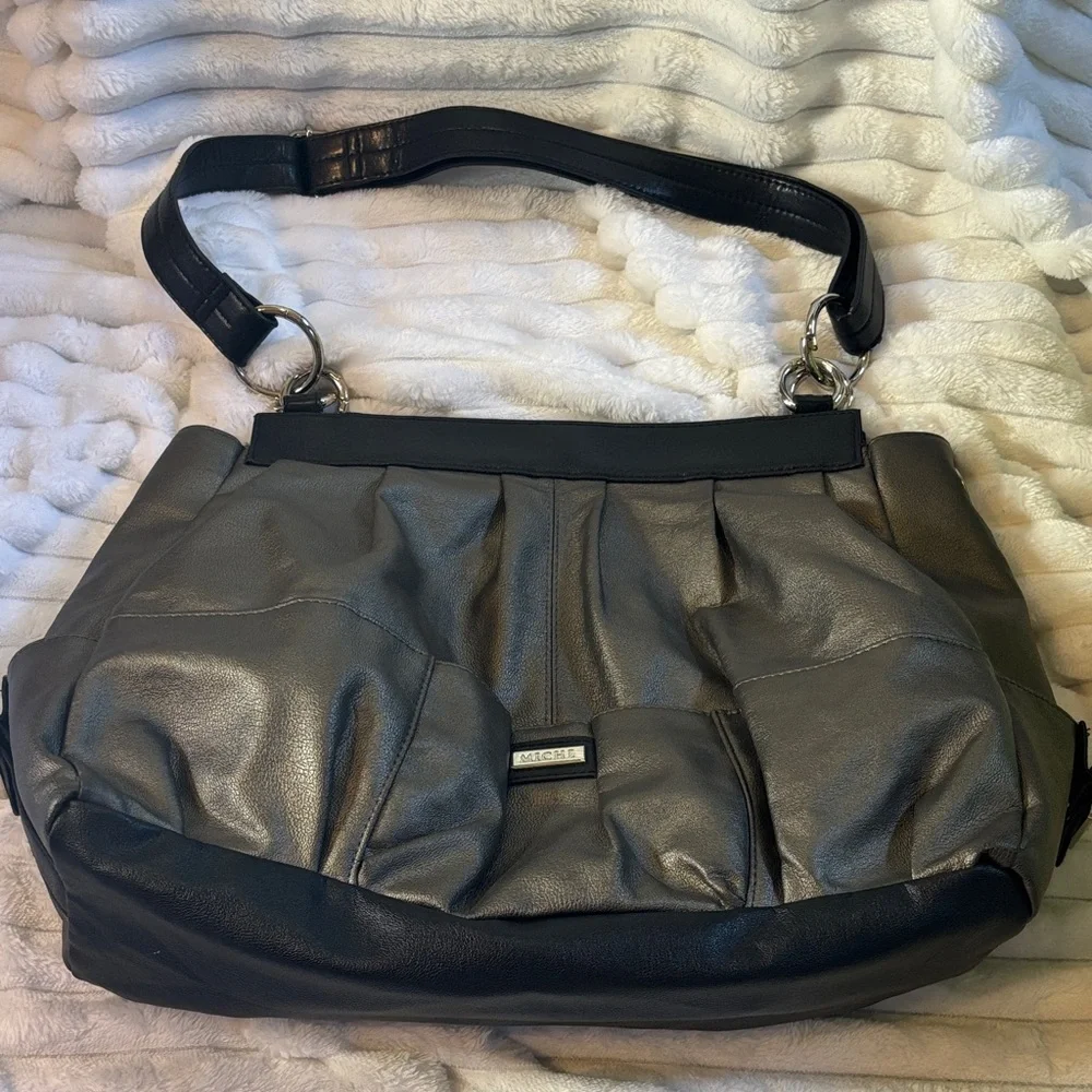 Miche Grey Metallic Prima Faux Leather Shoulder Bag Women Color Grey EUC - Picture 2 of 10